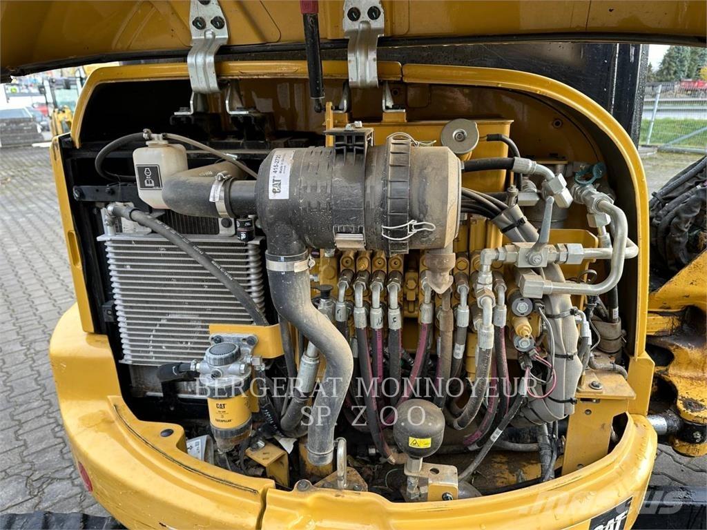 CAT 304E2CR Pásové rýpadlá