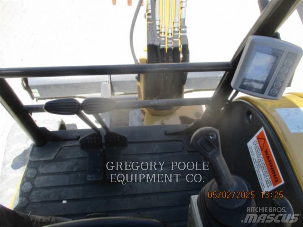 CAT 304E2CR Pásové rýpadlá