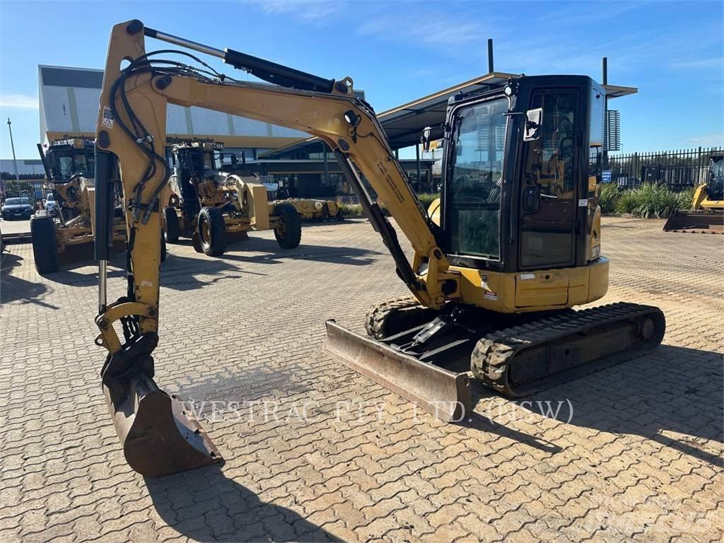 CAT 304E2CR Pásové rýpadlá