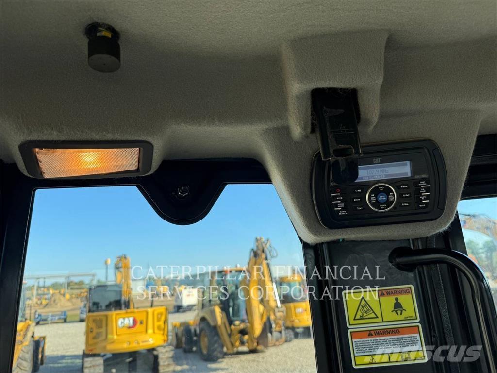 CAT 304E2CR Pásové rýpadlá