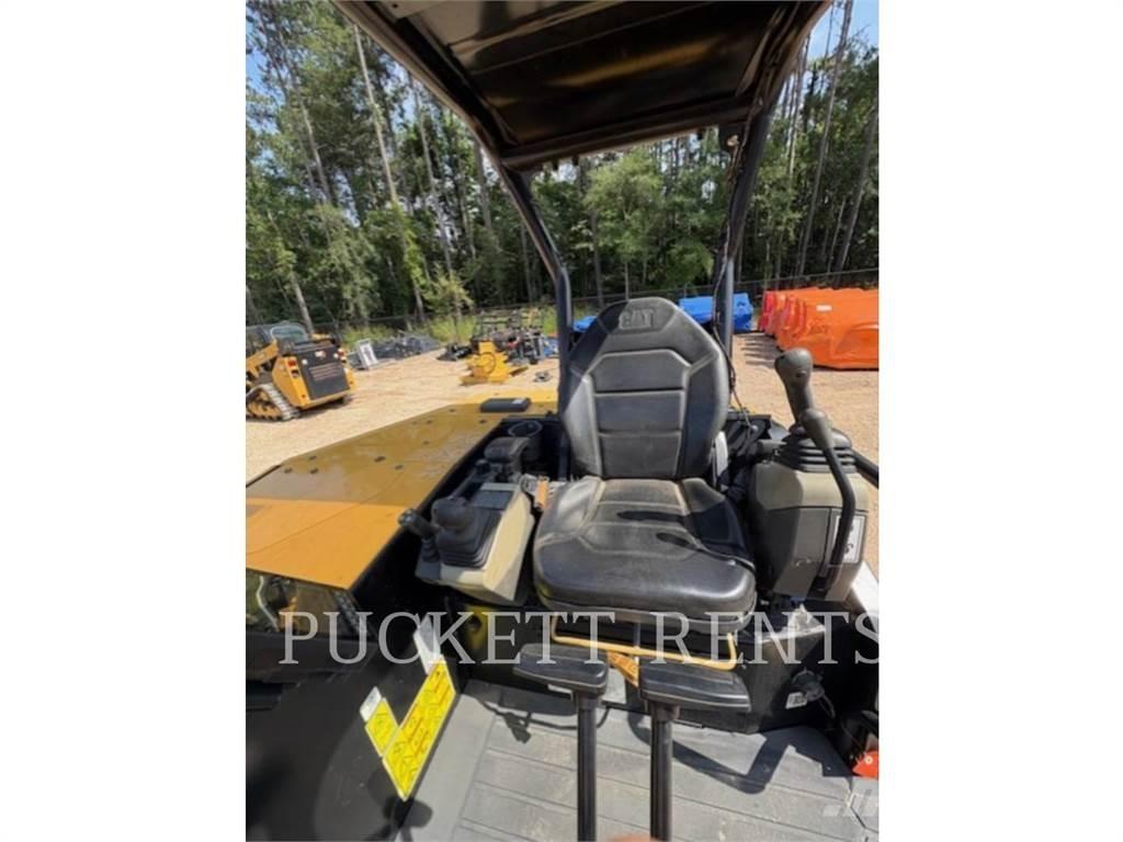 CAT 305-07CR Pásové rýpadlá