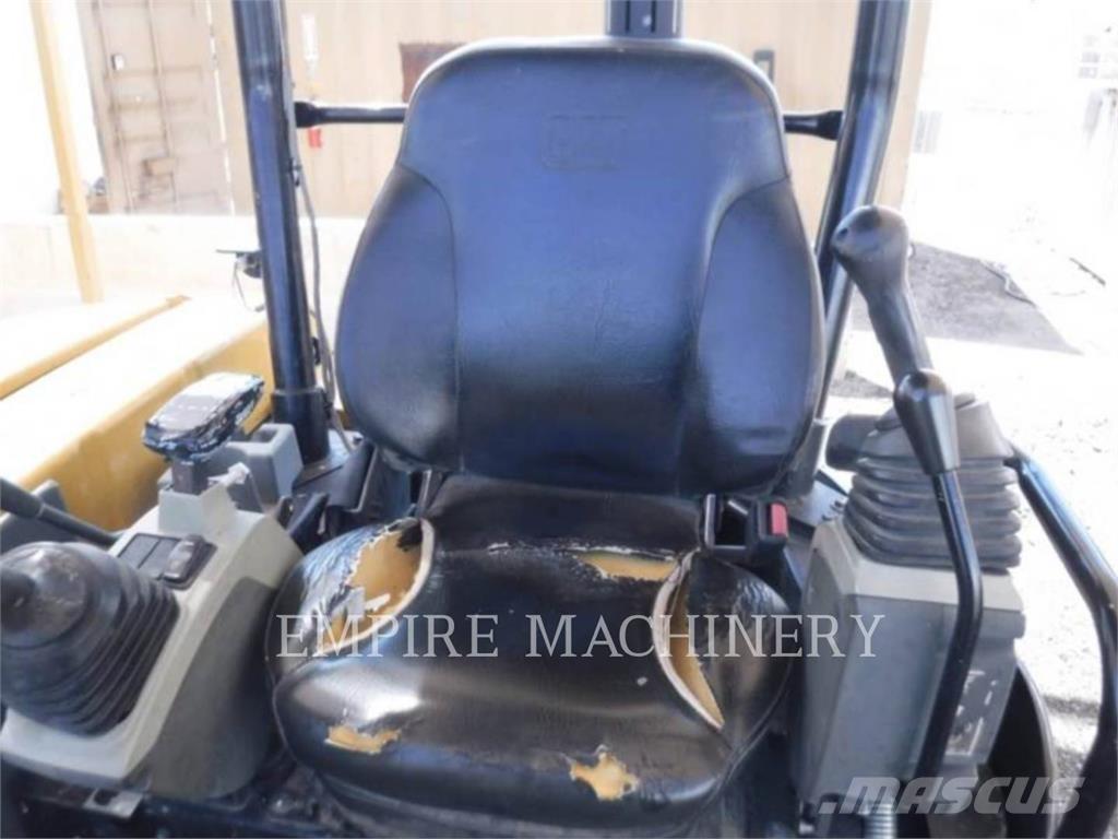 CAT 305.5E2 Pásové rýpadlá