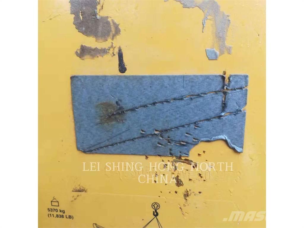 CAT 305.5E2 Pásové rýpadlá