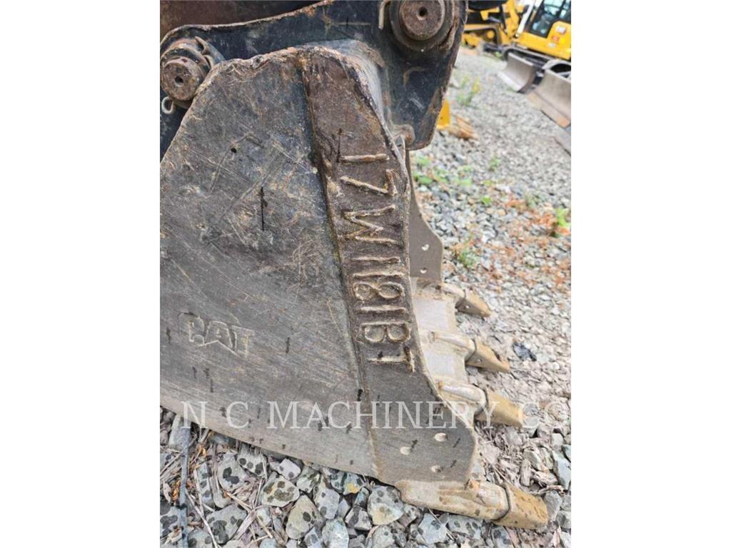 CAT 305.5E2CRB Pásové rýpadlá