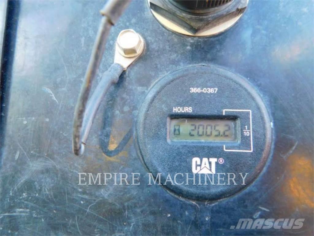 CAT 305E2 OR Pásové rýpadlá