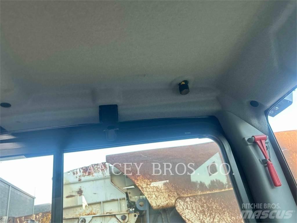 CAT 305E2CR Pásové rýpadlá