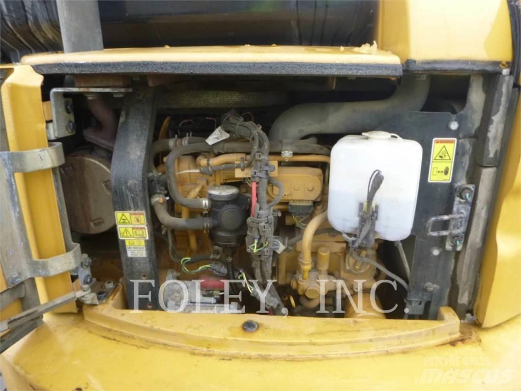 CAT 305E2CR Pásové rýpadlá