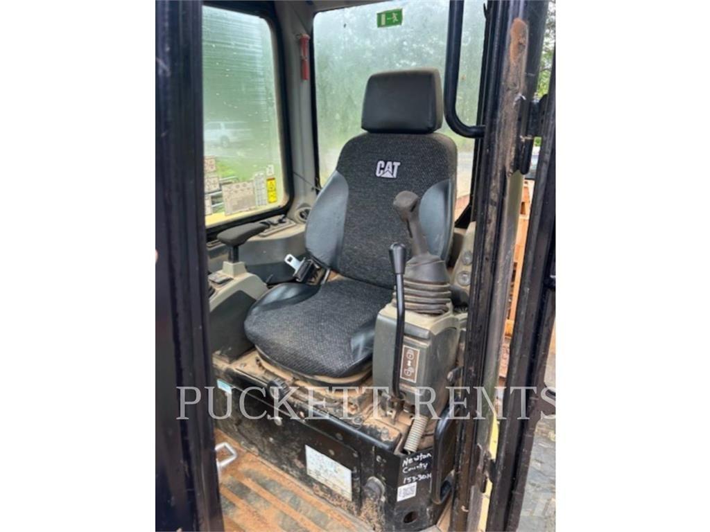 CAT 305E2CR Pásové rýpadlá