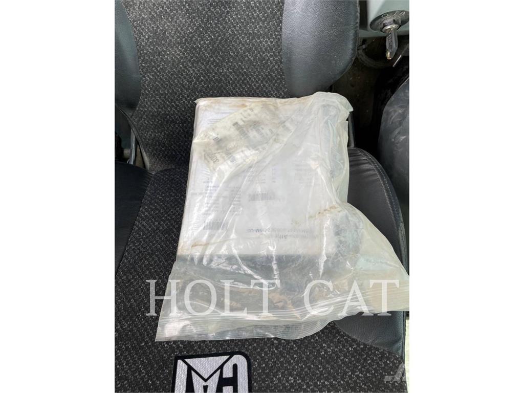 CAT 305E2CR Pásové rýpadlá