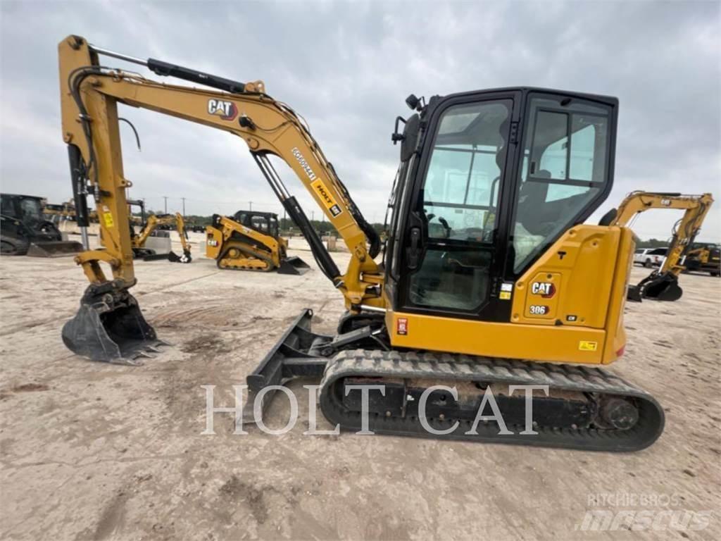 CAT 306 CR Pásové dozéry