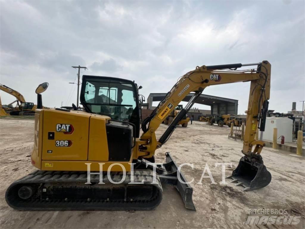 CAT 306 CR Pásové dozéry