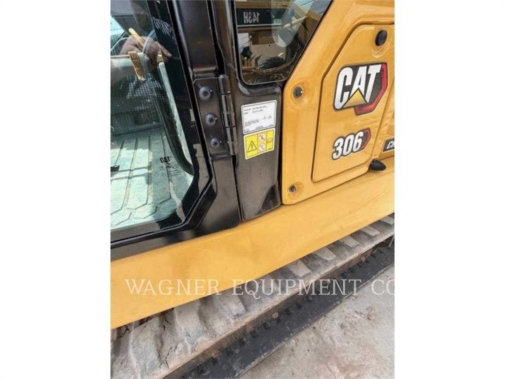 CAT 306 CR THB Pásové rýpadlá