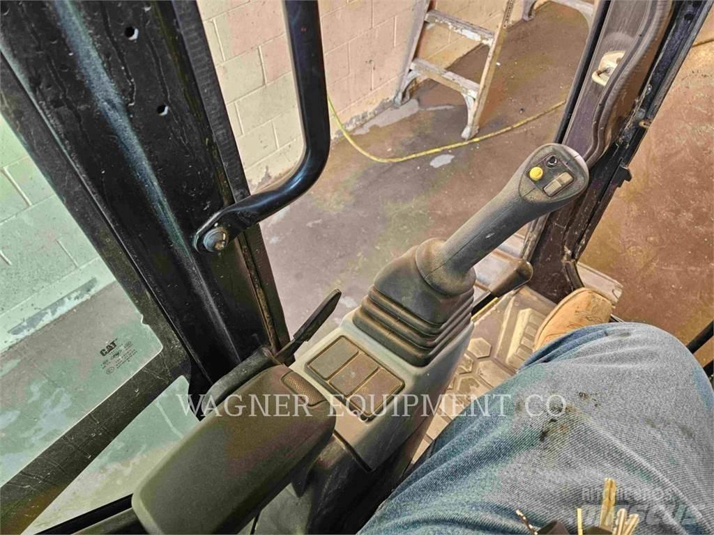 CAT 308 CR Pásové rýpadlá