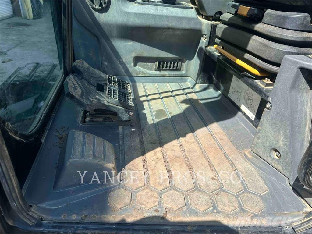 CAT 310 Pásové rýpadlá