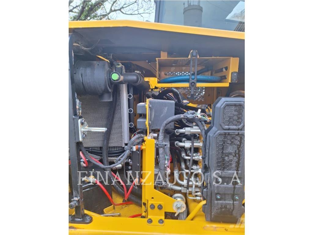 CAT 310 Pásové rýpadlá