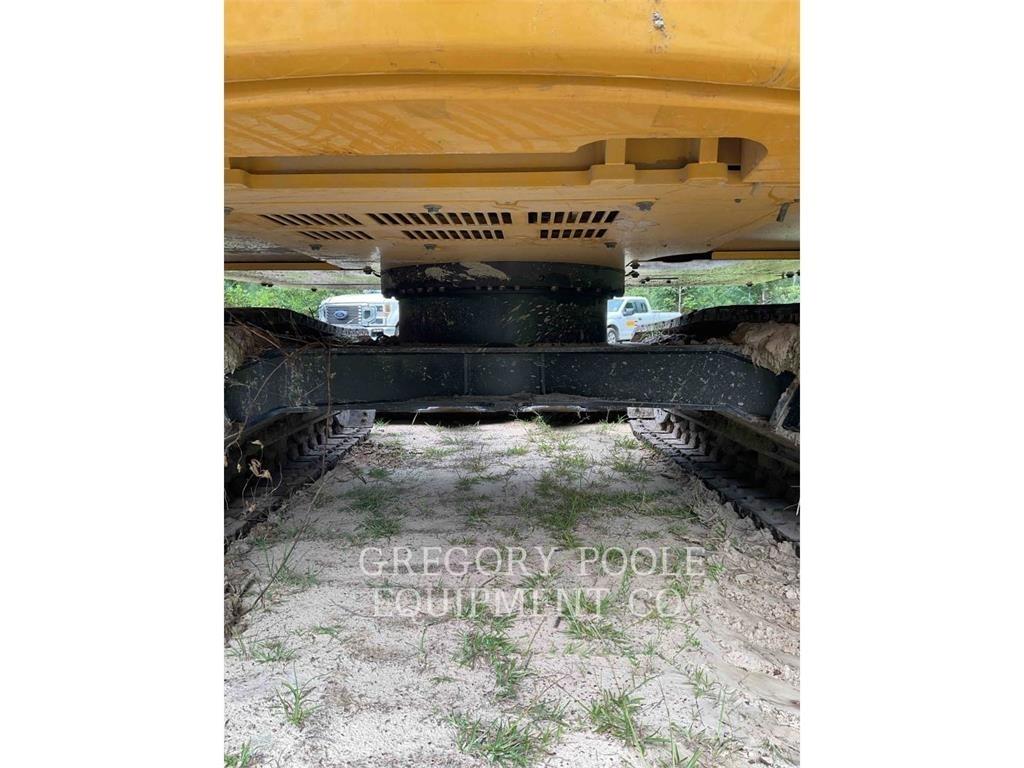 CAT 31007 Pásové rýpadlá