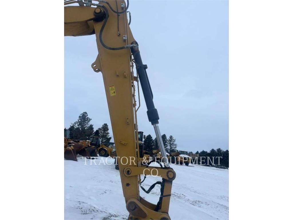CAT 313 Pásové rýpadlá