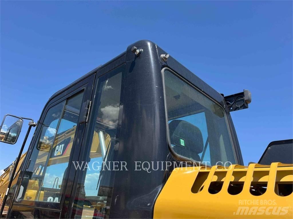 CAT 313FL GCTC Pásové rýpadlá