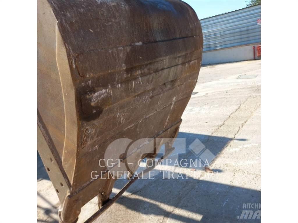 CAT 318F Pásové rýpadlá
