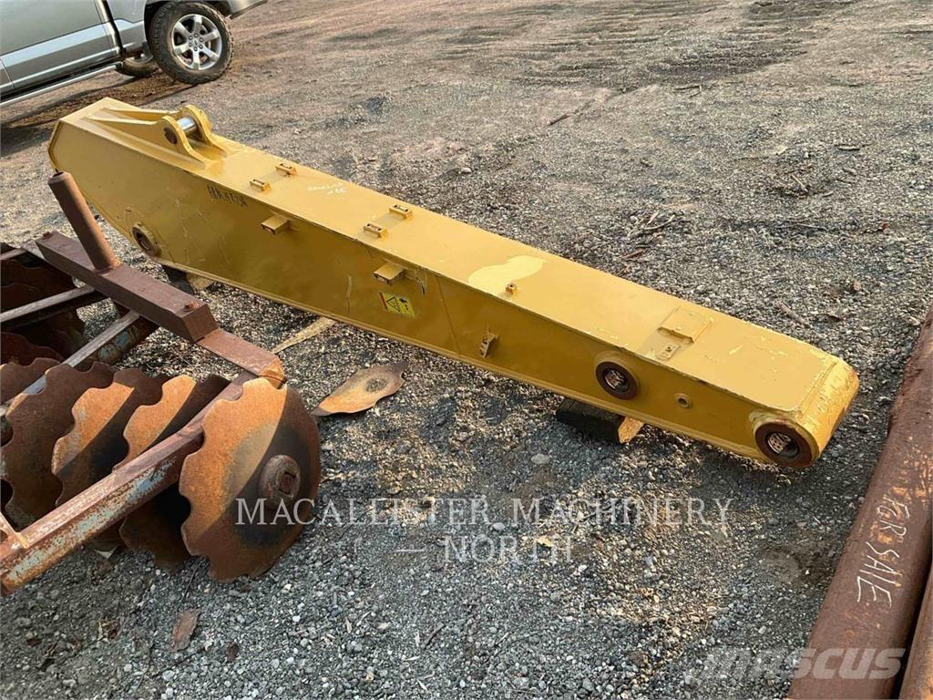 CAT 318F Kĺbové plošiny