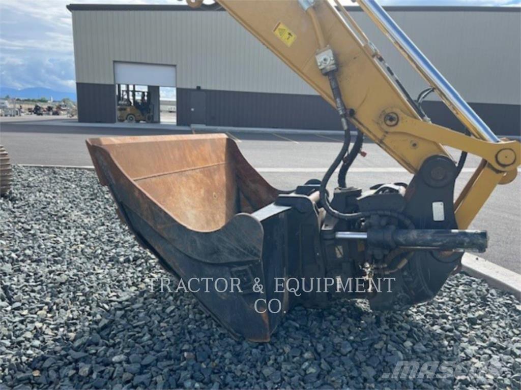 CAT 320 Pásové rýpadlá