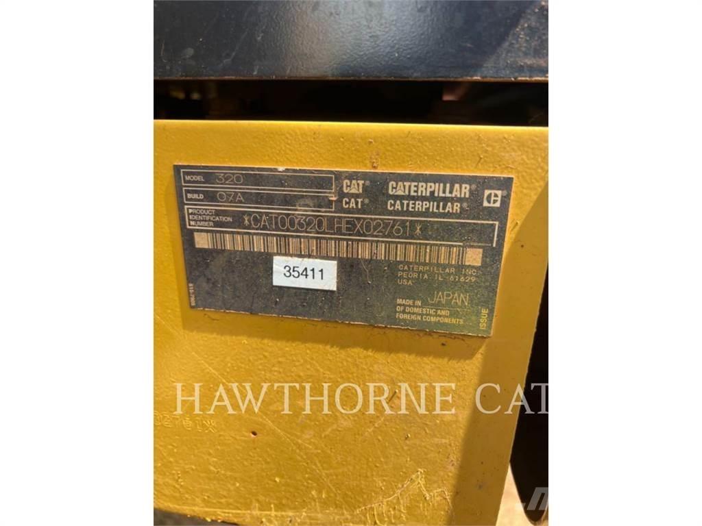 CAT 320-07 Pásové rýpadlá