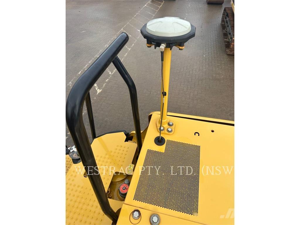 CAT 320-07 Pásové rýpadlá