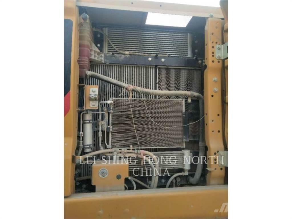 CAT 320-07 Pásové rýpadlá