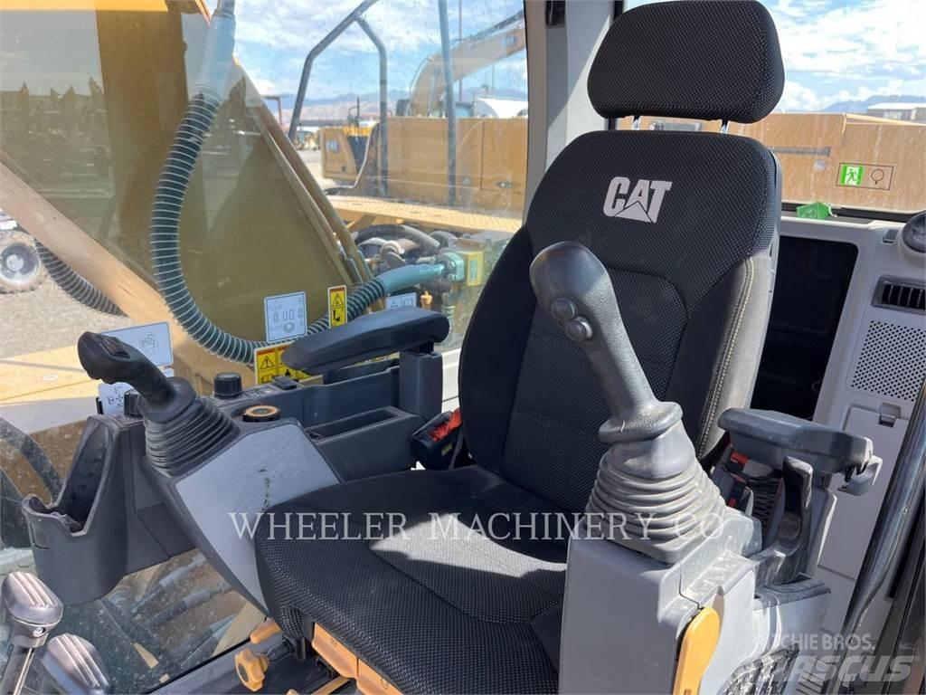 CAT 320 CF Pásové rýpadlá