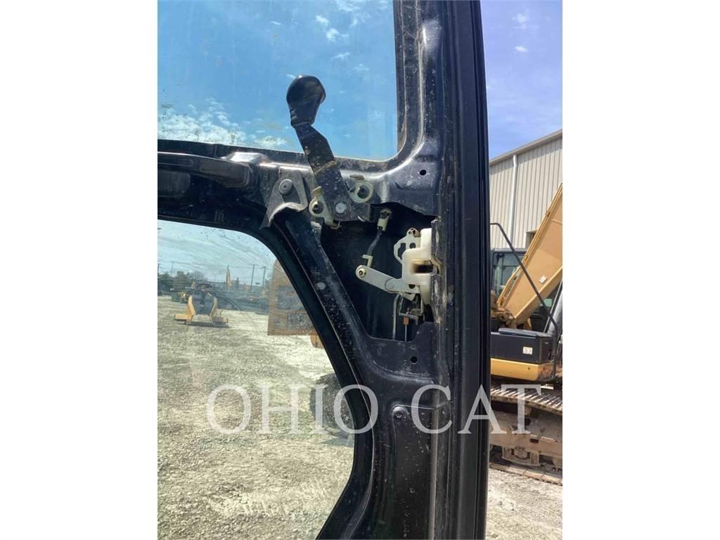 CAT 320 STD Pásové rýpadlá