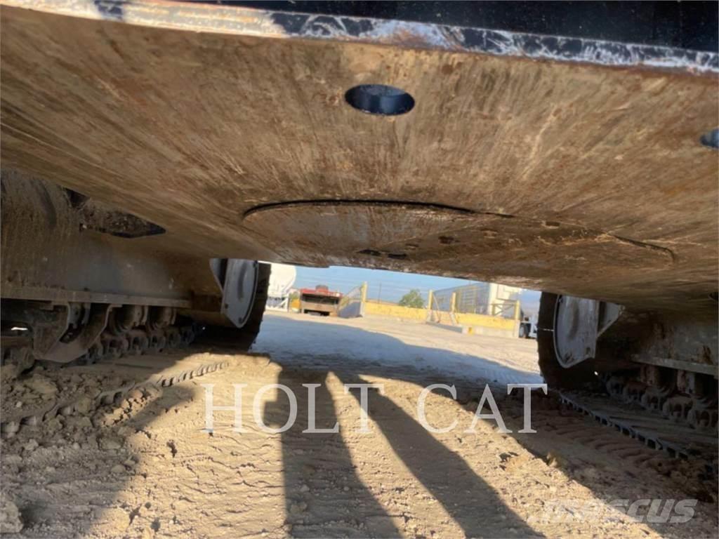 CAT 320 TC Pásové rýpadlá