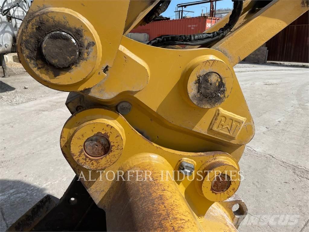 CAT 32007 Pásové rýpadlá