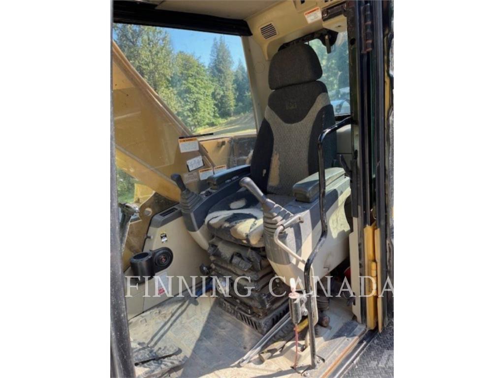 CAT 320C Pásové rýpadlá