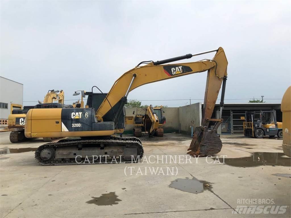 CAT 320D2 Pásové rýpadlá