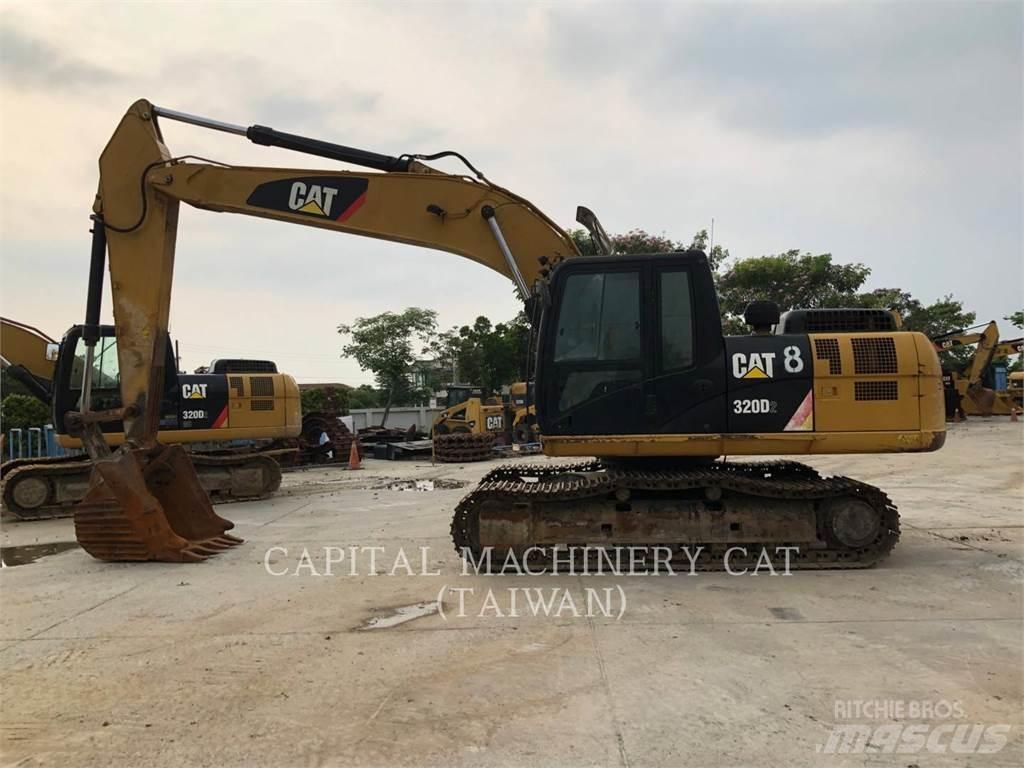 CAT 320D2 Pásové rýpadlá