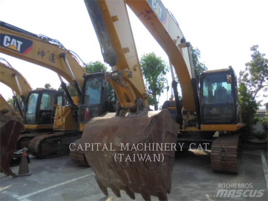 CAT 320D2 Pásové rýpadlá