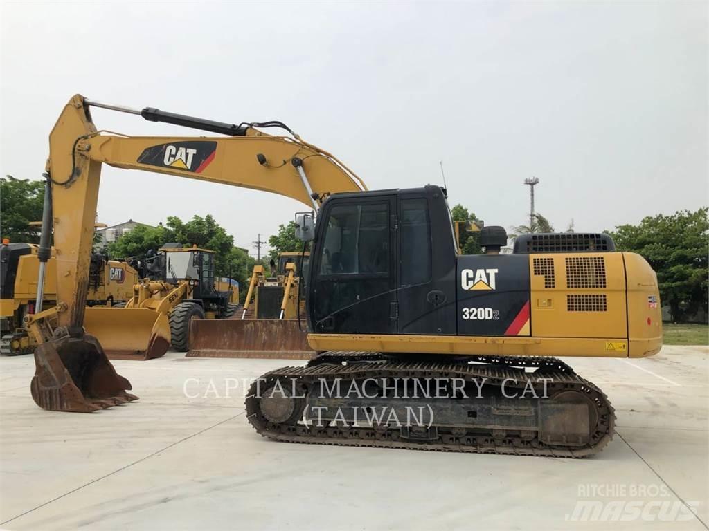 CAT 320D2 Pásové rýpadlá