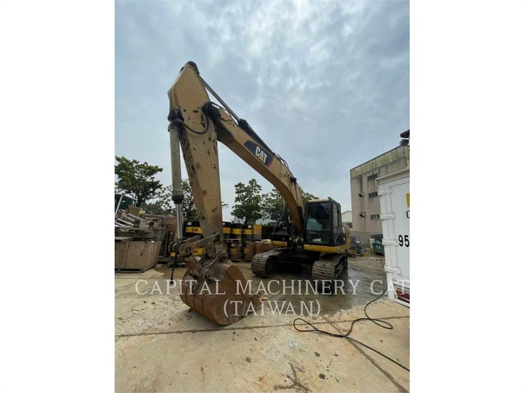 CAT 320D2 Pásové rýpadlá