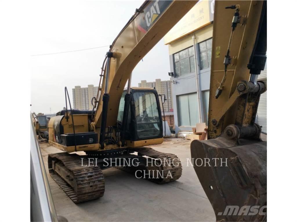 CAT 320D2 Pásové rýpadlá