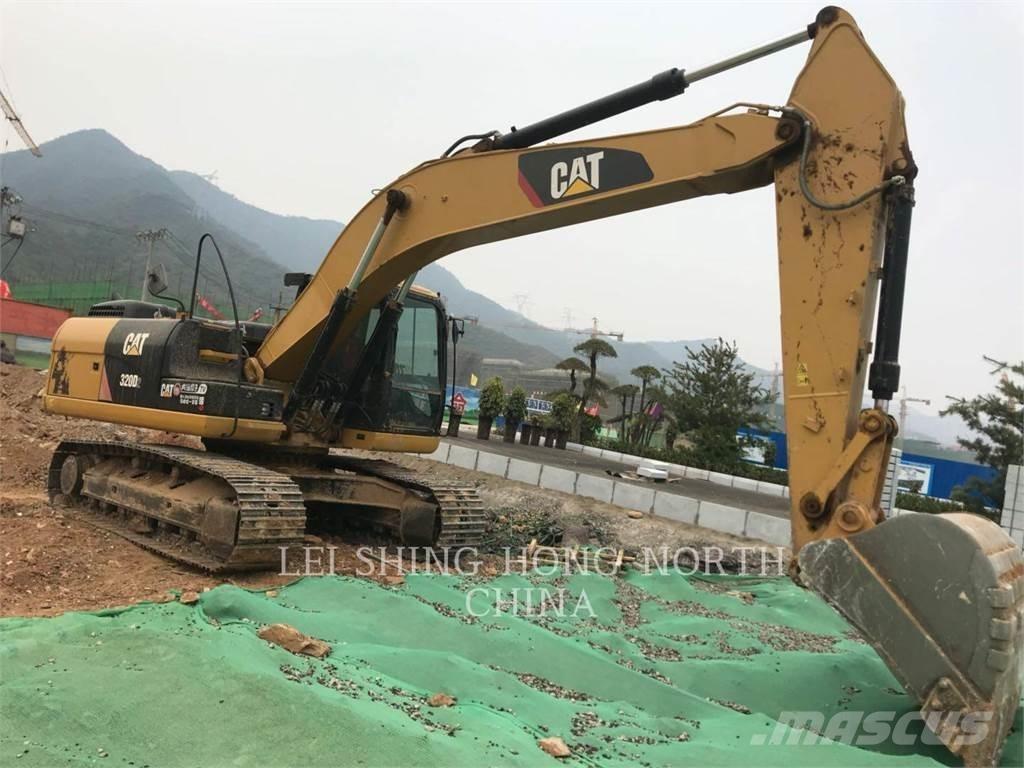 CAT 320D2 Pásové rýpadlá