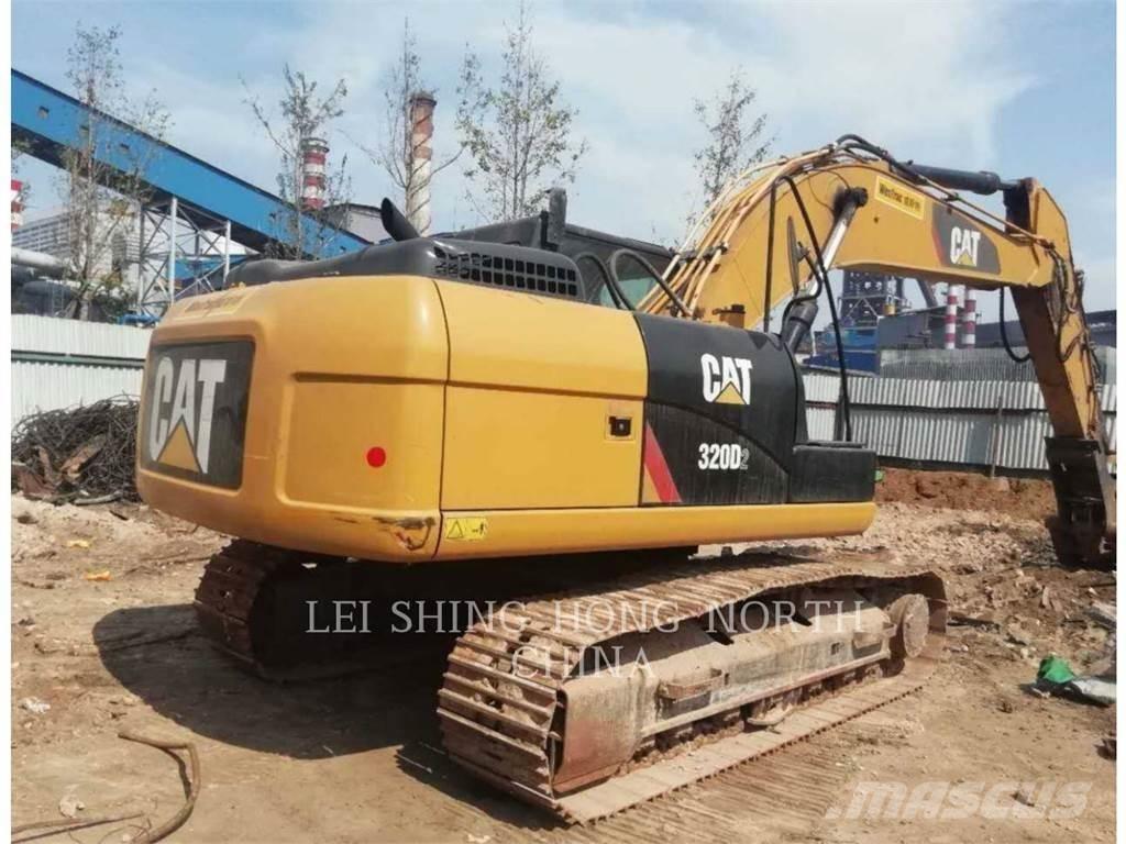 CAT 320D2 Pásové rýpadlá