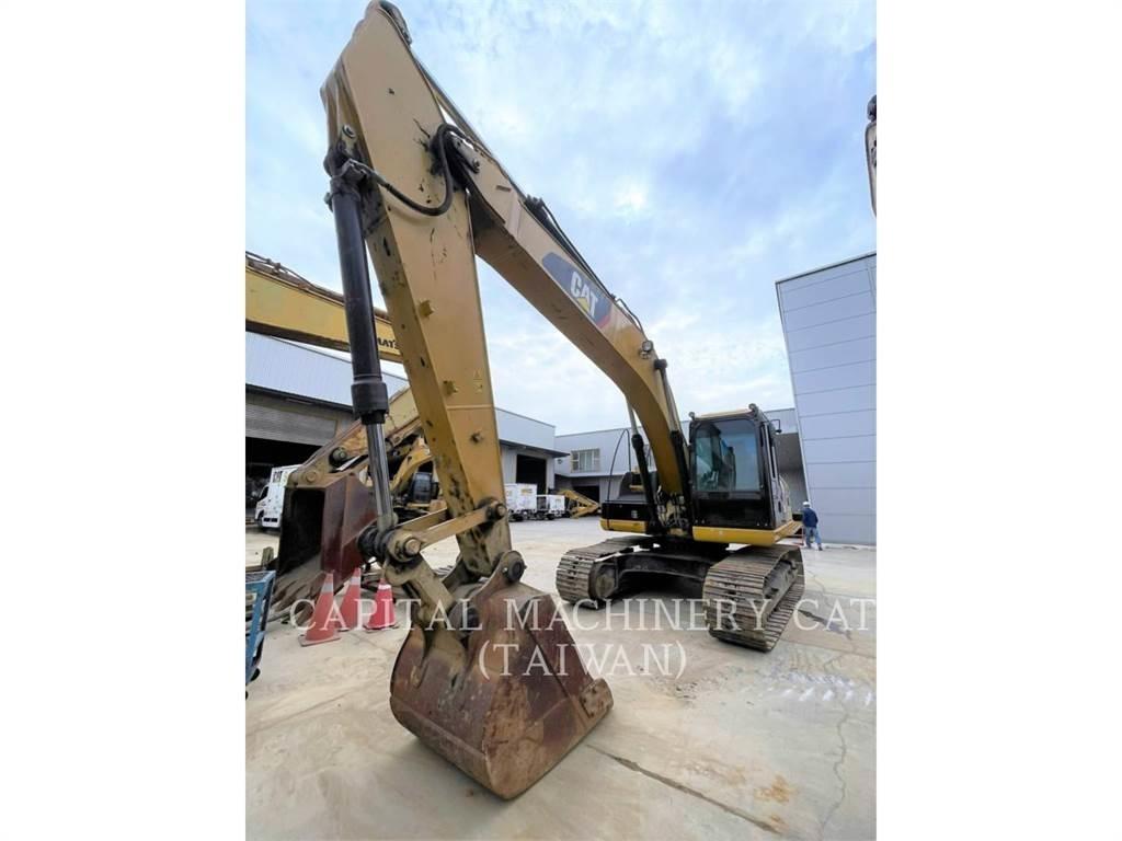 CAT 320D2 Pásové rýpadlá