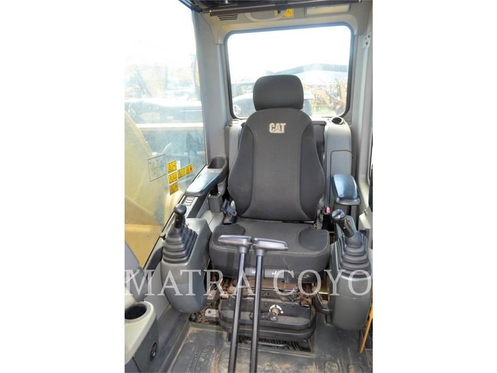 CAT 320D2GC Pásové rýpadlá