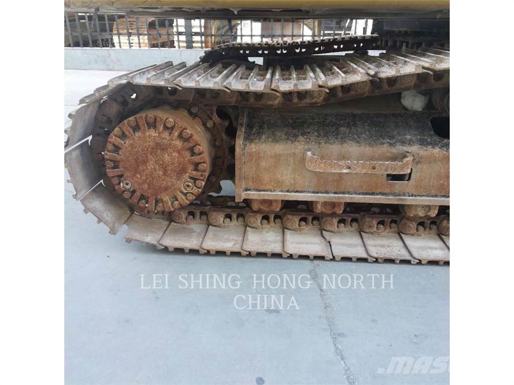 CAT 320D2L Pásové rýpadlá