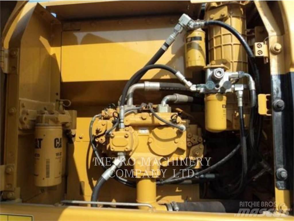 CAT 320DGC Pásové rýpadlá