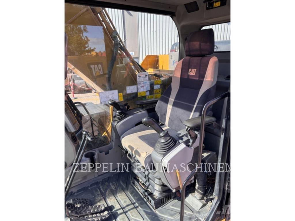 CAT 320EL Pásové rýpadlá