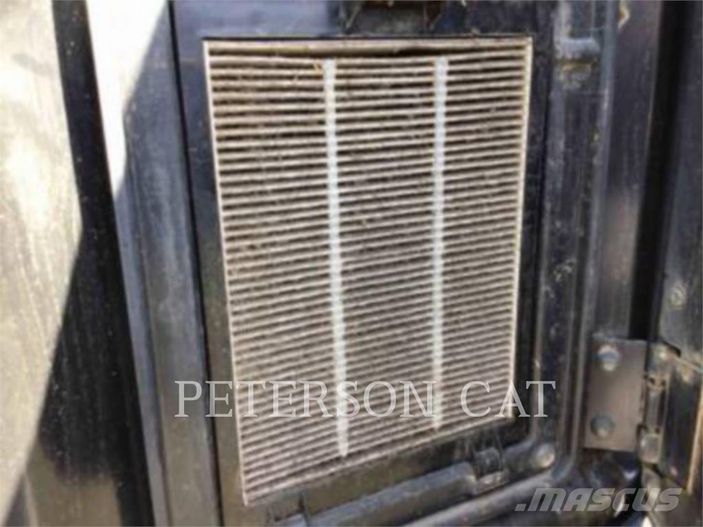 CAT 320F Pásové rýpadlá