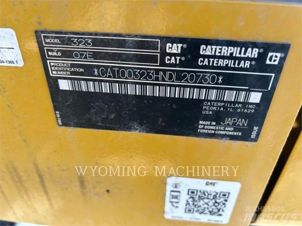 CAT 323 Pásové rýpadlá