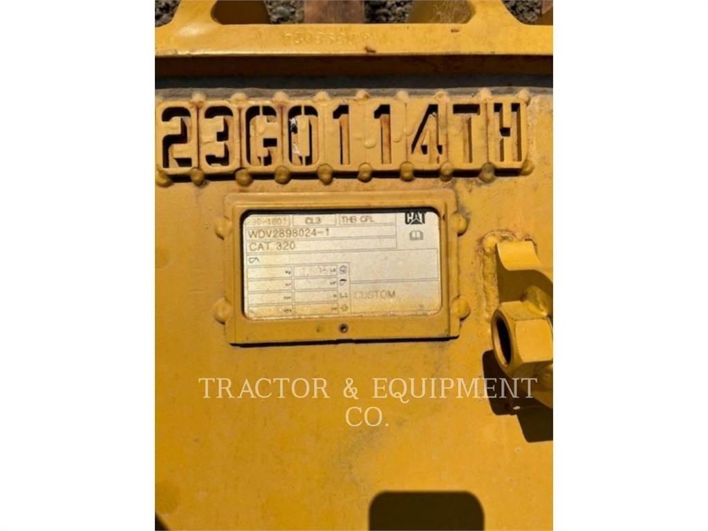CAT 323 Pásové rýpadlá
