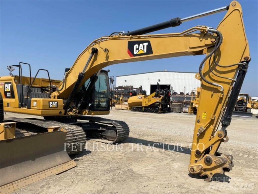 CAT 323 Pásové rýpadlá